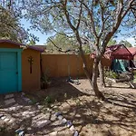 Casa Galleria, 3 Bedrooms, Wifi, Fireplace, Fenced Yard, Sleeps 9