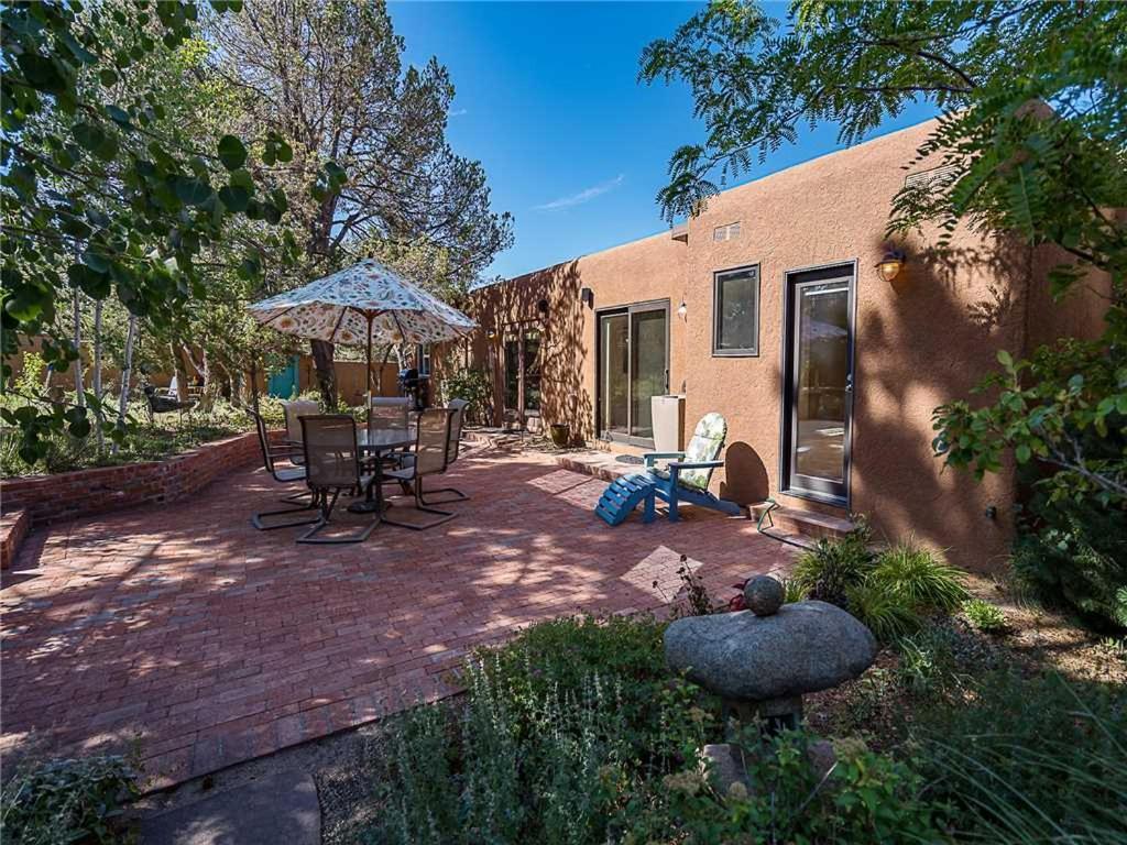 Casa Galleria, 3 Bedrooms, Wifi, Fireplace, Fenced Yard, Sleeps 9 Holiday home *