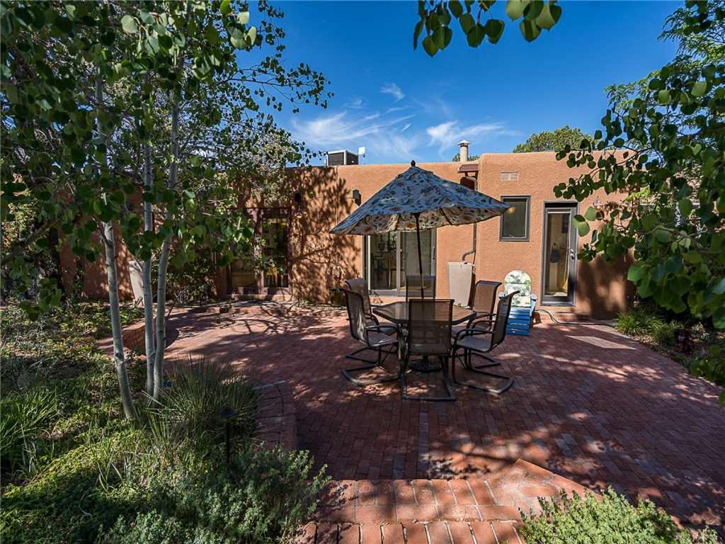 Holiday home Casa Galleria, 3 Bedrooms, Wifi, Fireplace, Fenced Yard, Sleeps 9