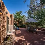 Casa Galleria, 3 Bedrooms, Wifi, Fireplace, Fenced Yard, Sleeps 9